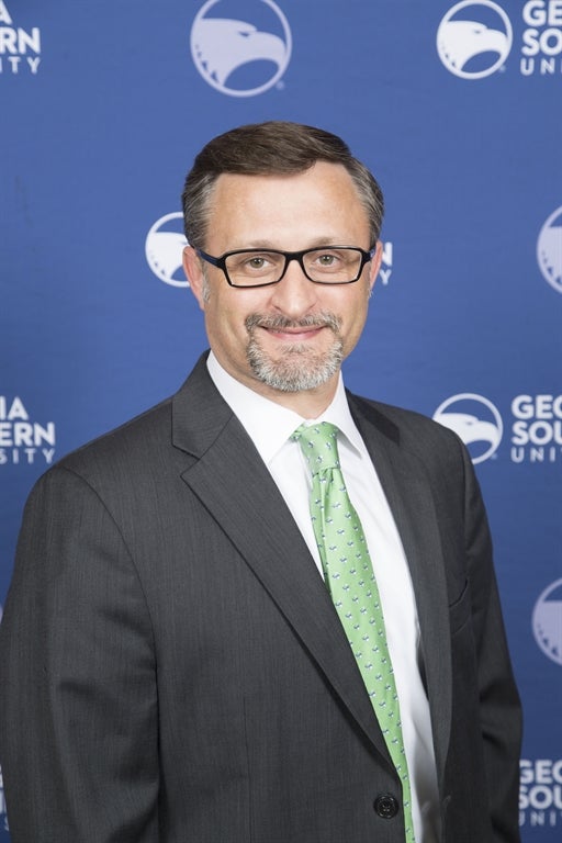 Swim safely with advice from faculty expert in College of Public Health