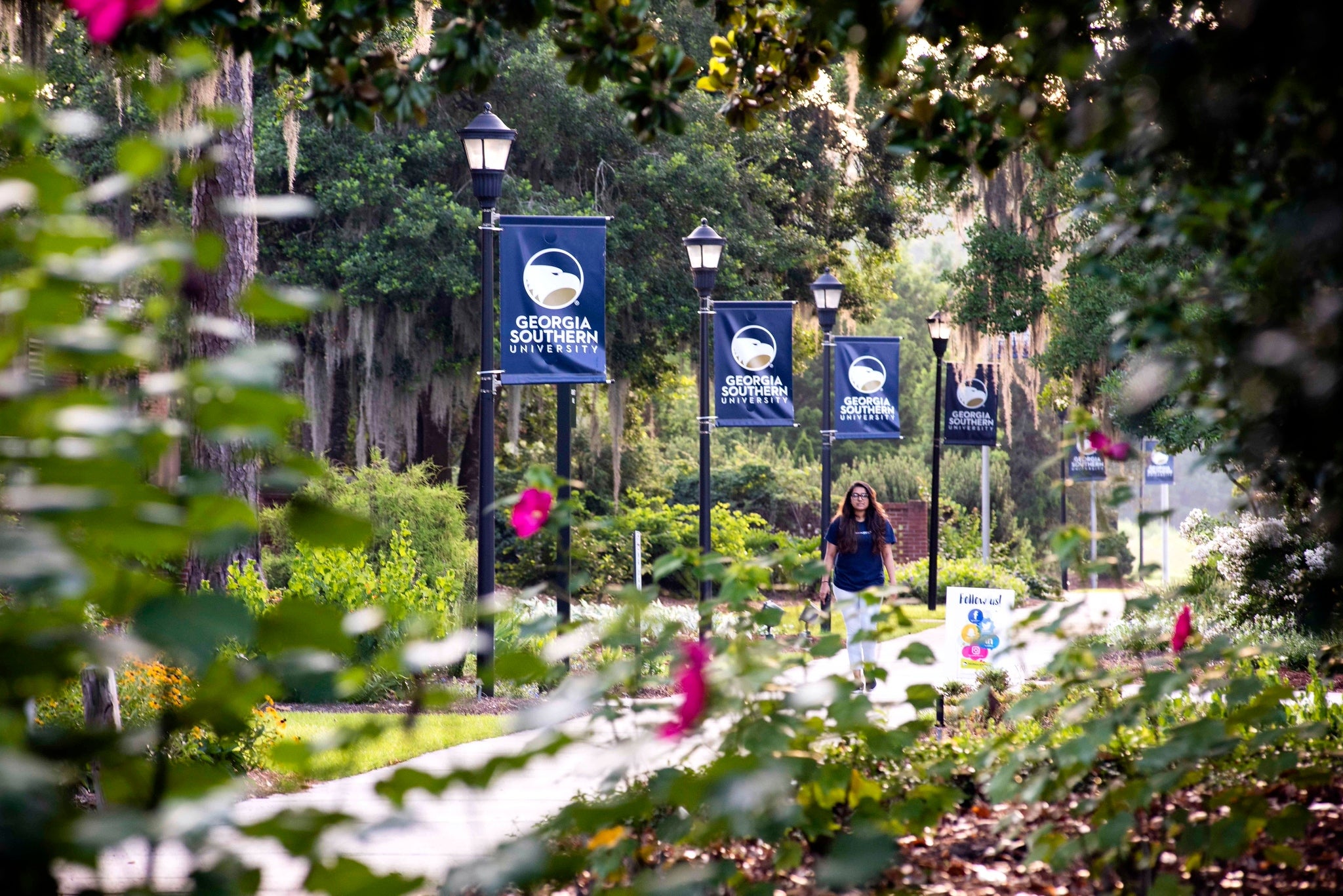 Georgia Southern University’s Office of Student Wellness and Health Promotion, Jiann-Ping Hsu College of Public Health (JPHCOPH) Center for Addiction Recovery and Health Services have partnered to provide overdose prevention education to the campus community.