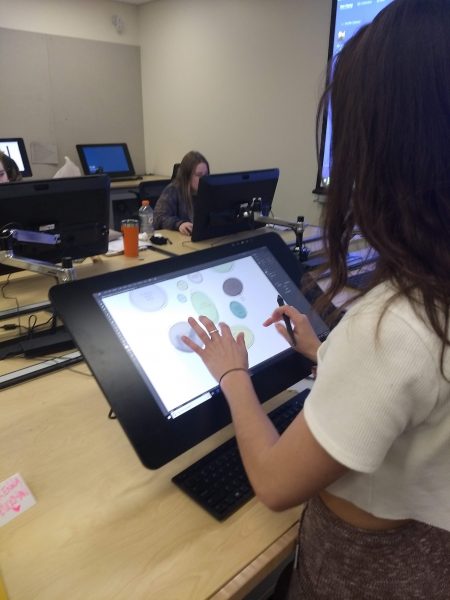 Wacom touchscreen monitors in small labs