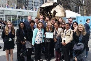 Model UN 2
