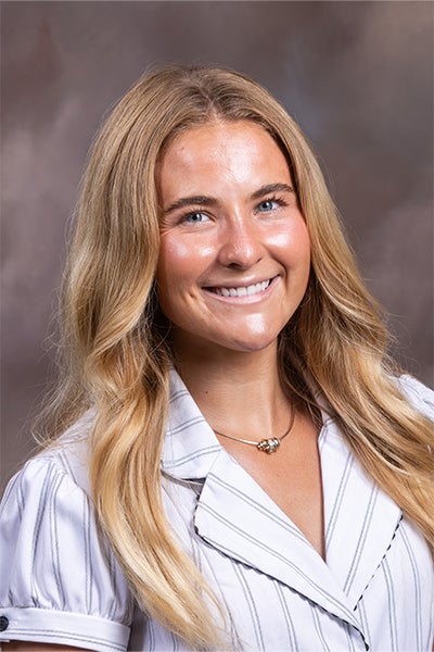 Headshot of Ellie Bolio